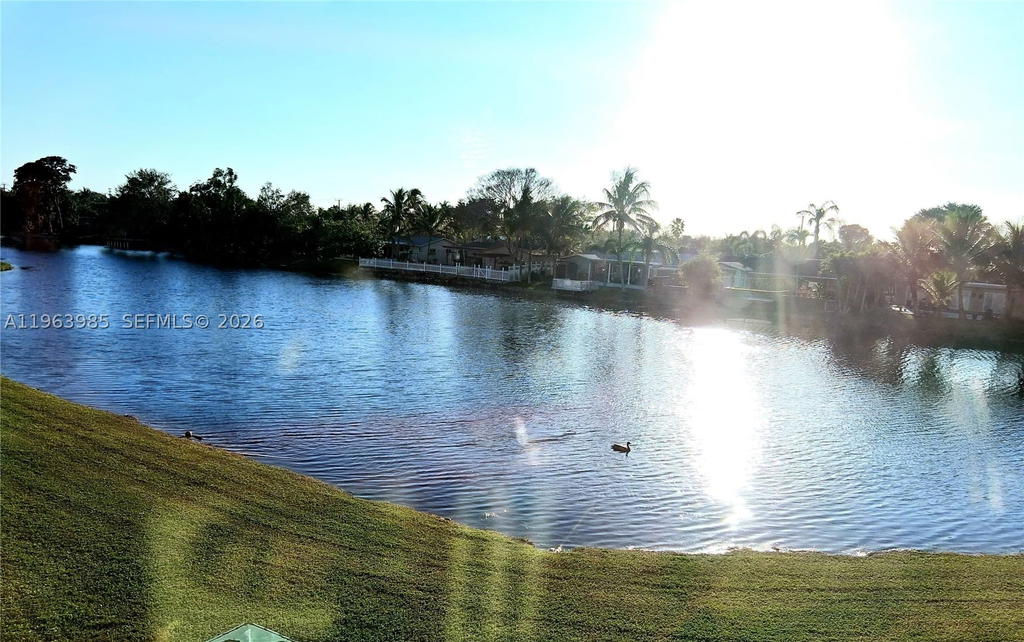 Real estate property located at 10456 24th Pl #206, Broward, Sunrise Lakes 210 Condo, Sunrise, FL