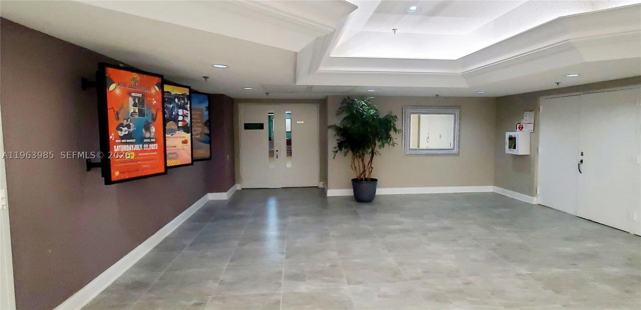 Real estate property located at 10456 24th Pl #206, Broward, Sunrise Lakes 210 Condo, Sunrise, FL