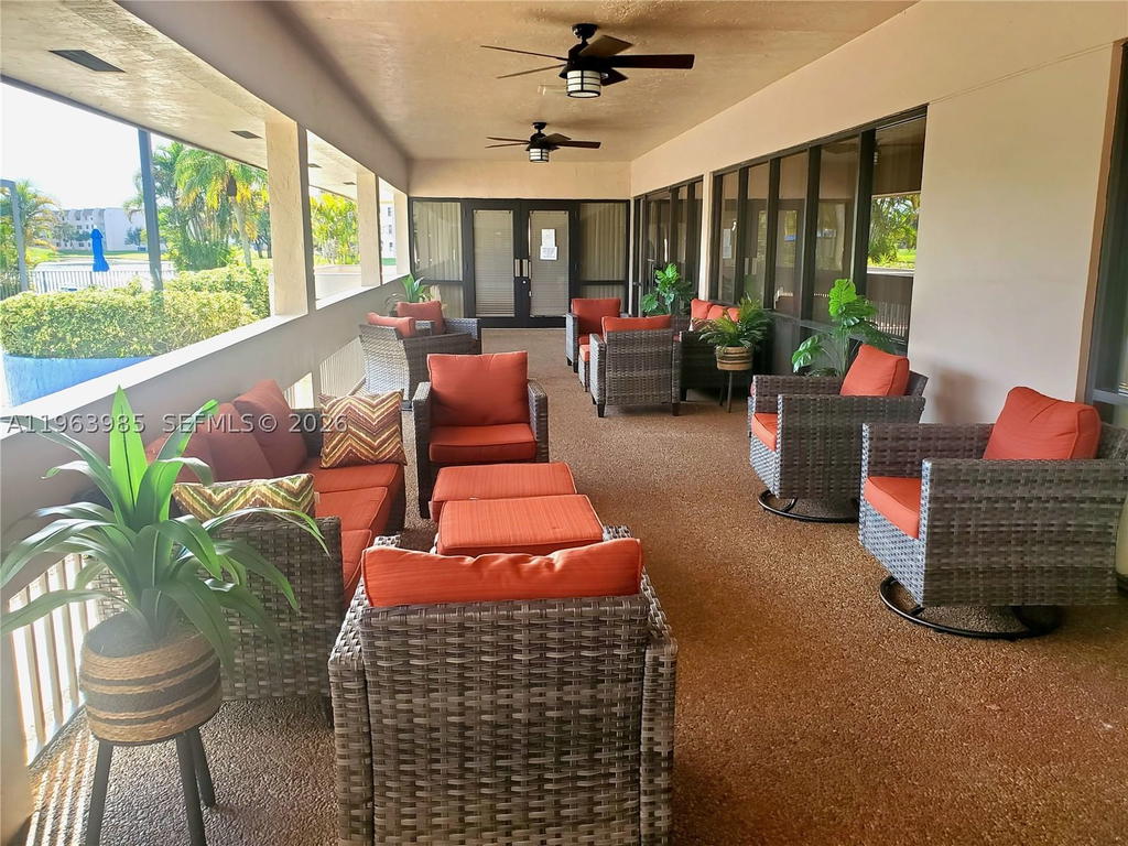 Real estate property located at 10456 24th Pl #206, Broward, Sunrise Lakes 210 Condo, Sunrise, FL