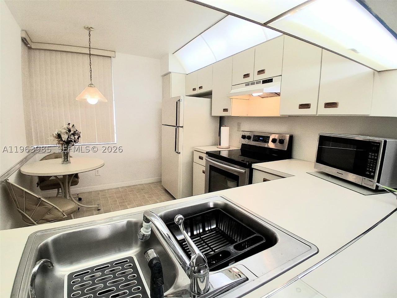 Real estate property located at 10456 24th Pl #206, Broward, Sunrise Lakes 210 Condo, Sunrise, FL