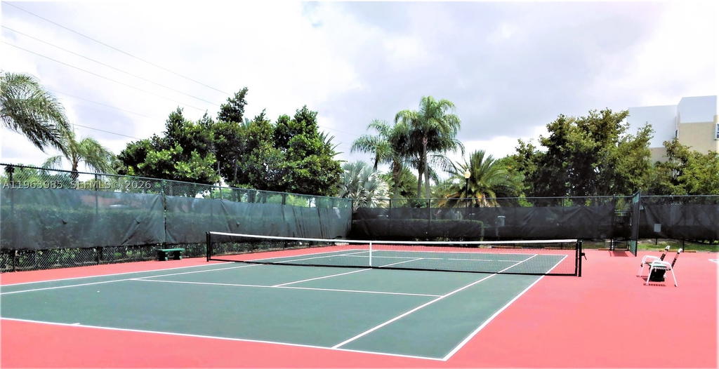Real estate property located at 10456 24th Pl #206, Broward, Sunrise Lakes 210 Condo, Sunrise, FL