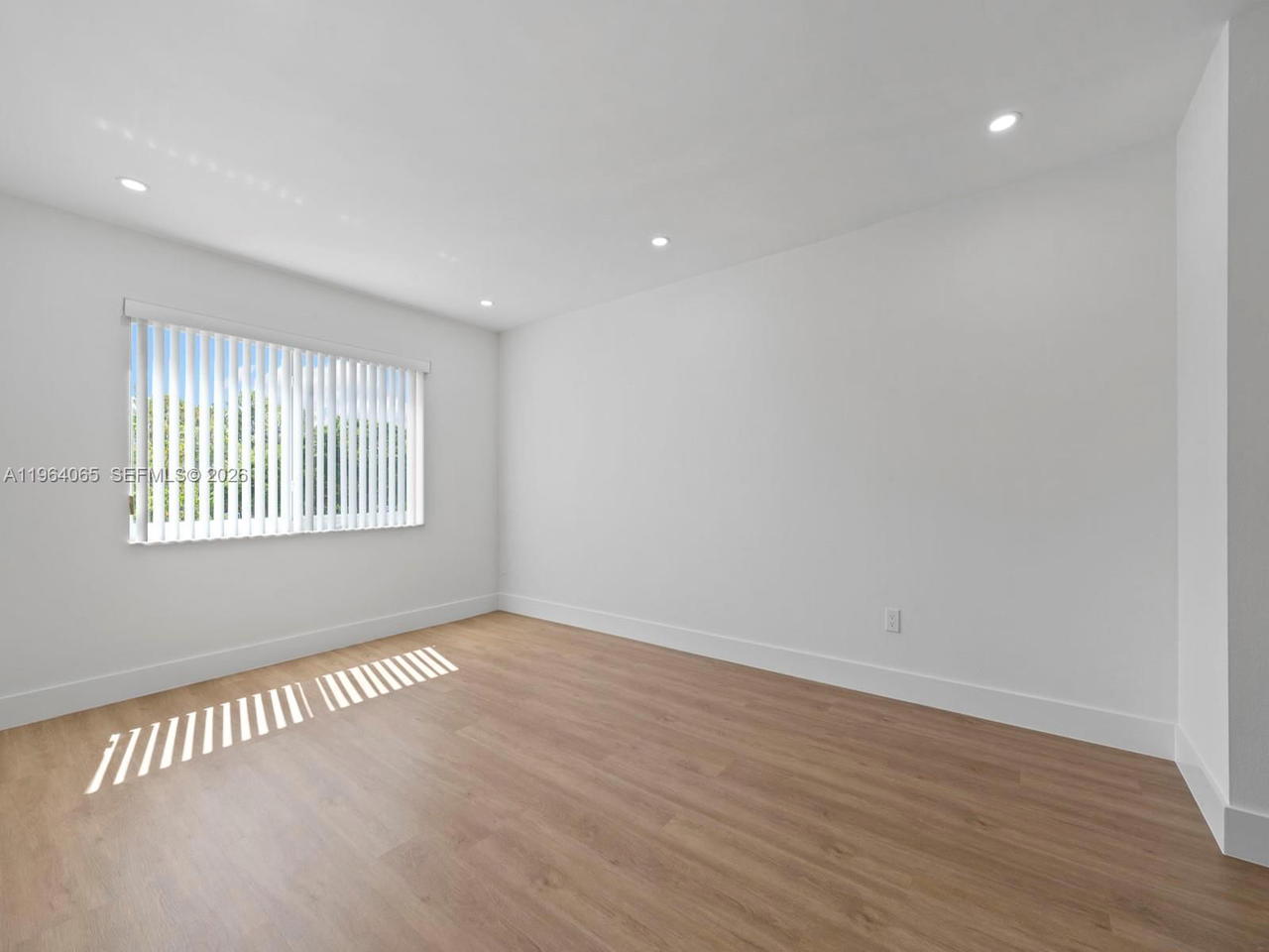 Real estate property located at 8101 Camino Real C-320, Miami-dade, Village Of Kings Creek Co, Miami, FL
