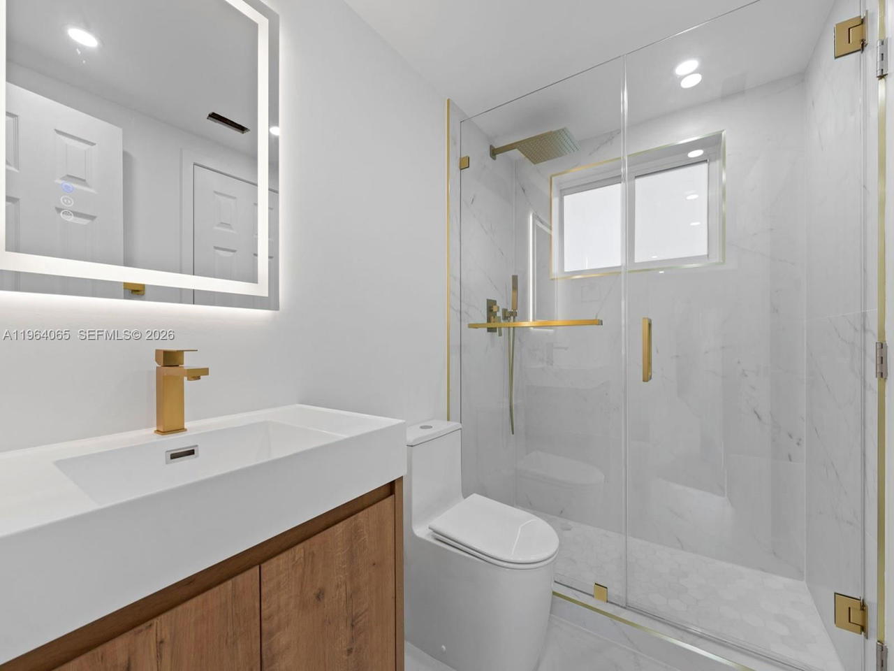 Real estate property located at 8101 Camino Real C-320, Miami-dade, Village Of Kings Creek Co, Miami, FL