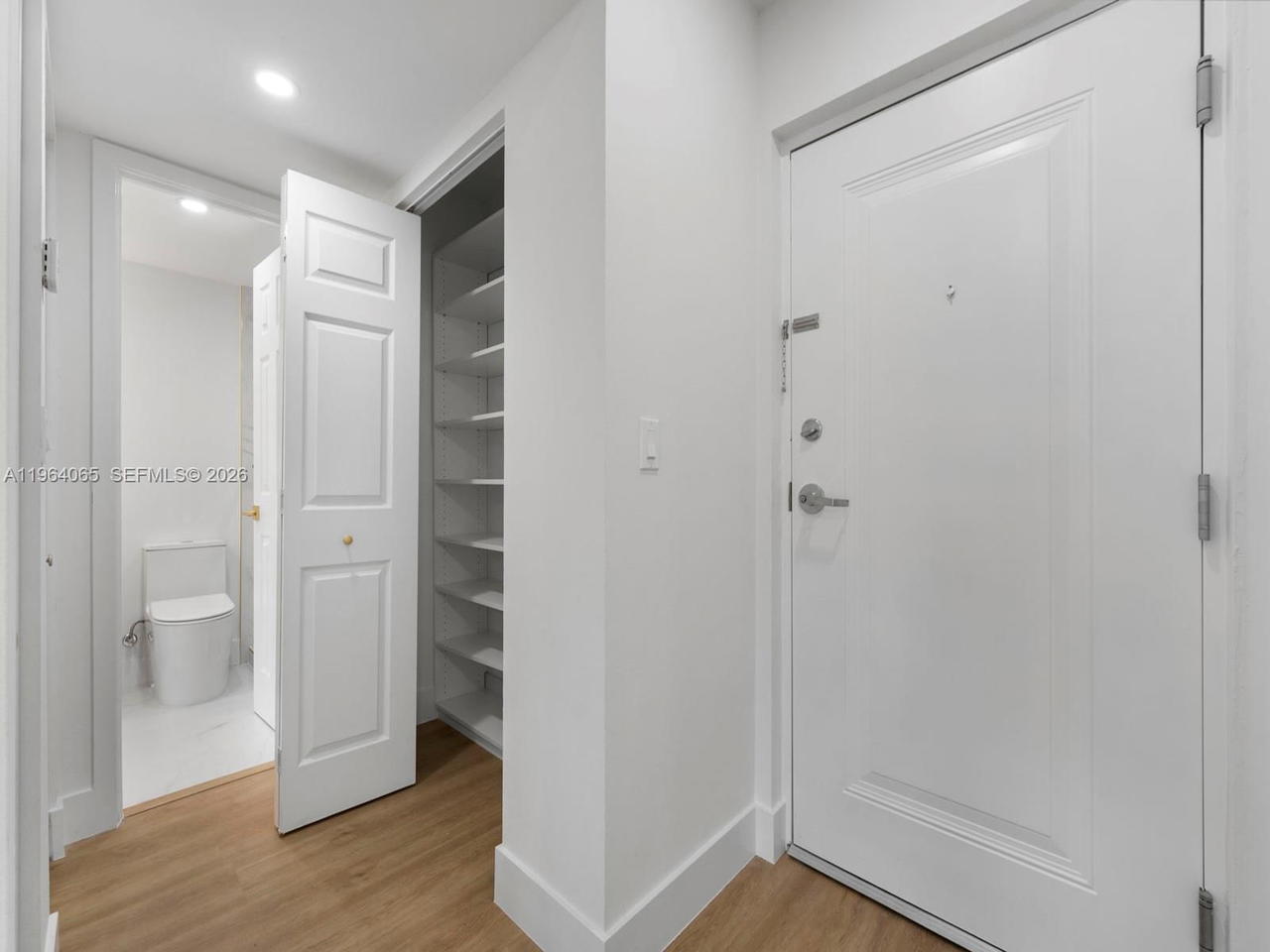 Real estate property located at 8101 Camino Real C-320, Miami-dade, Village Of Kings Creek Co, Miami, FL