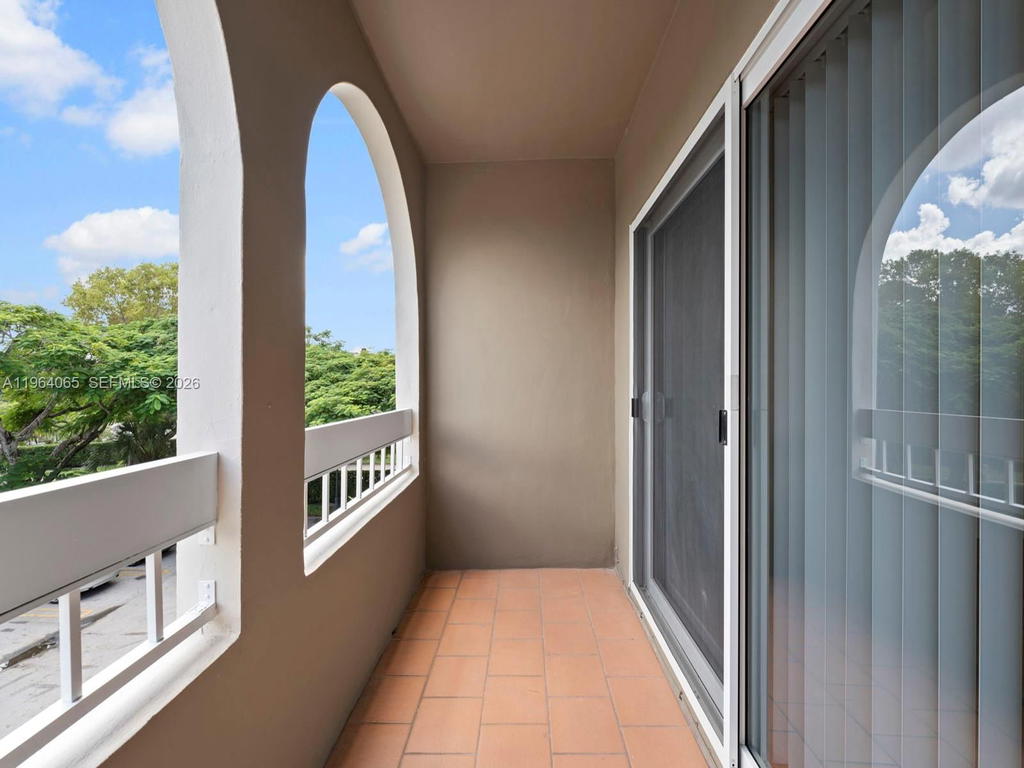 Real estate property located at 8101 Camino Real C-320, Miami-dade, Village Of Kings Creek Co, Miami, FL