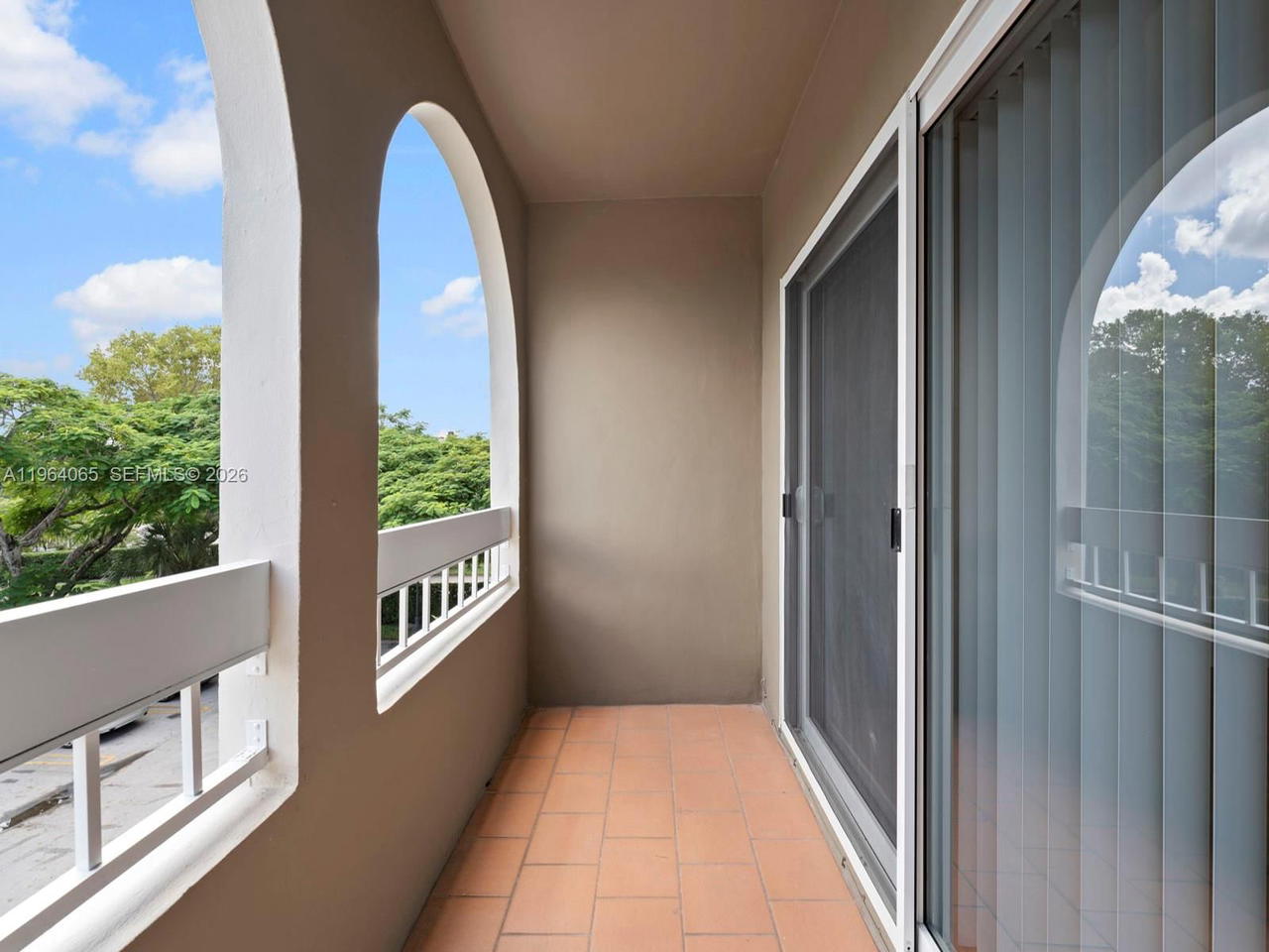 Real estate property located at 8101 Camino Real C-320, Miami-dade, Village Of Kings Creek Co, Miami, FL
