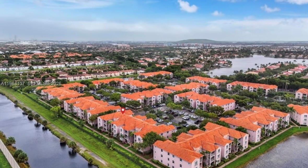 Real estate property located at 6440 114th Ave #424, Miami-dade, The Courts At Doral Isle, Doral, FL