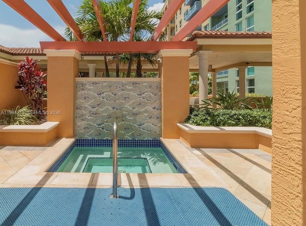 Real estate property located at 90 Alton Rd #1407, Miami-dade, Yacht Club At Portofino C, Miami Beach, FL