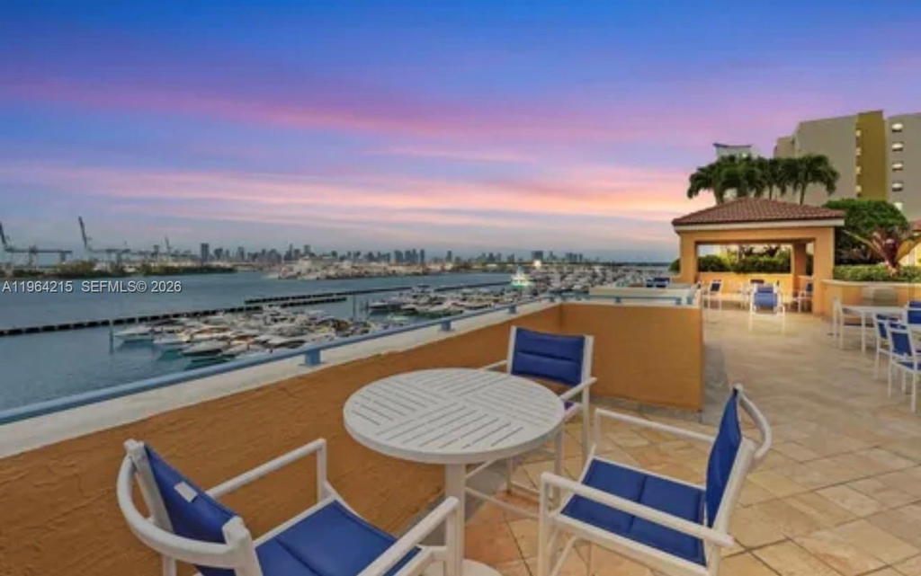 Real estate property located at 90 Alton Rd #1407, Miami-dade, Yacht Club At Portofino C, Miami Beach, FL