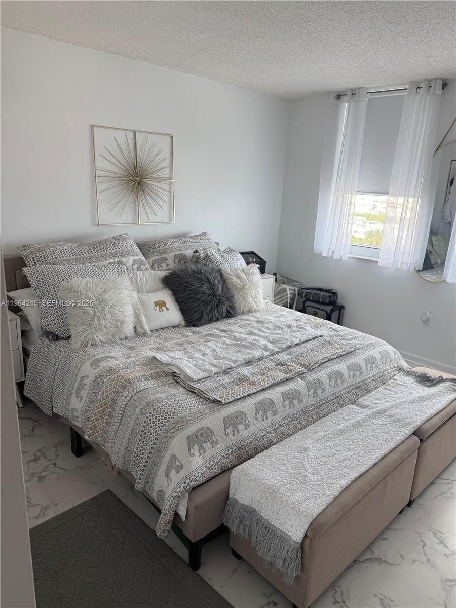 Real estate property located at 90 Alton Rd #1407, Miami-dade, Yacht Club At Portofino C, Miami Beach, FL