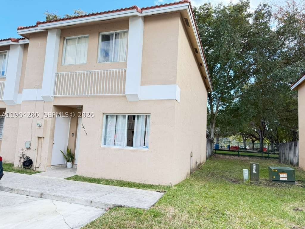 Real estate property located at 14012 179th St, Miami-dade, Weitzer Serena Lakes Town, Miami, FL