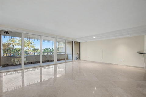 Real estate property located at 3 Grove Isle Dr C208, Miami-dade, Grove Isle Condo, Miami, FL