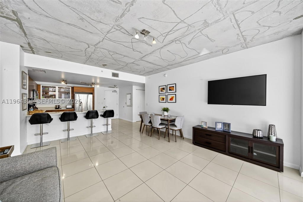 Real estate property located at 3250 1st Ave #502, Miami-dade, Midblock Miami Condo, Miami, FL