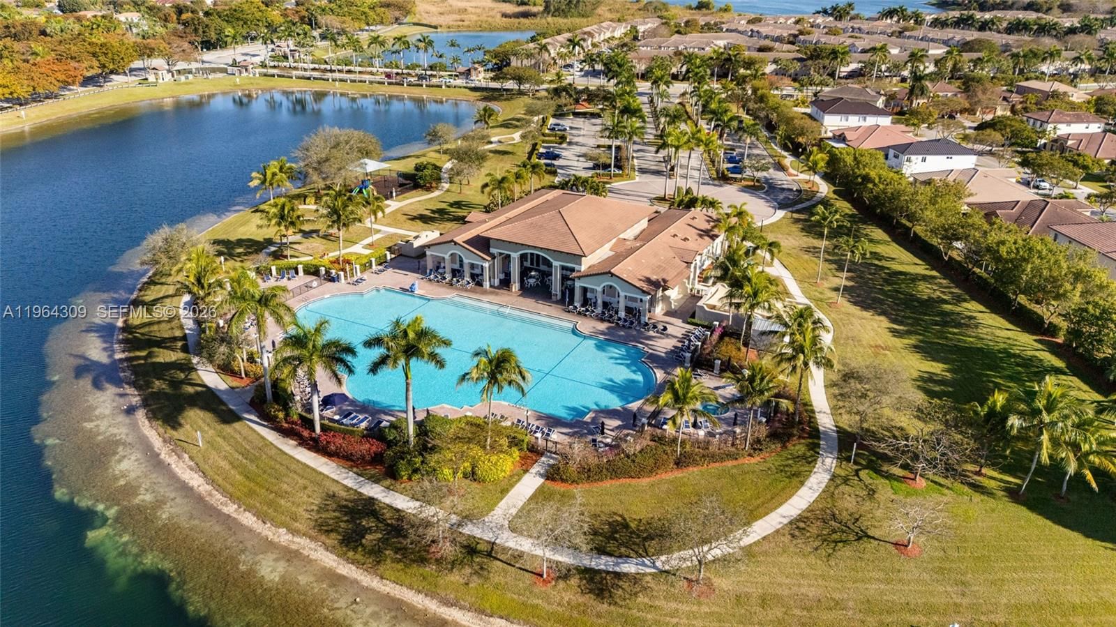Real estate property located at 9011 227th St #7, Miami-dade, Lakes By The Bay Eve Repl, Cutler Bay, FL