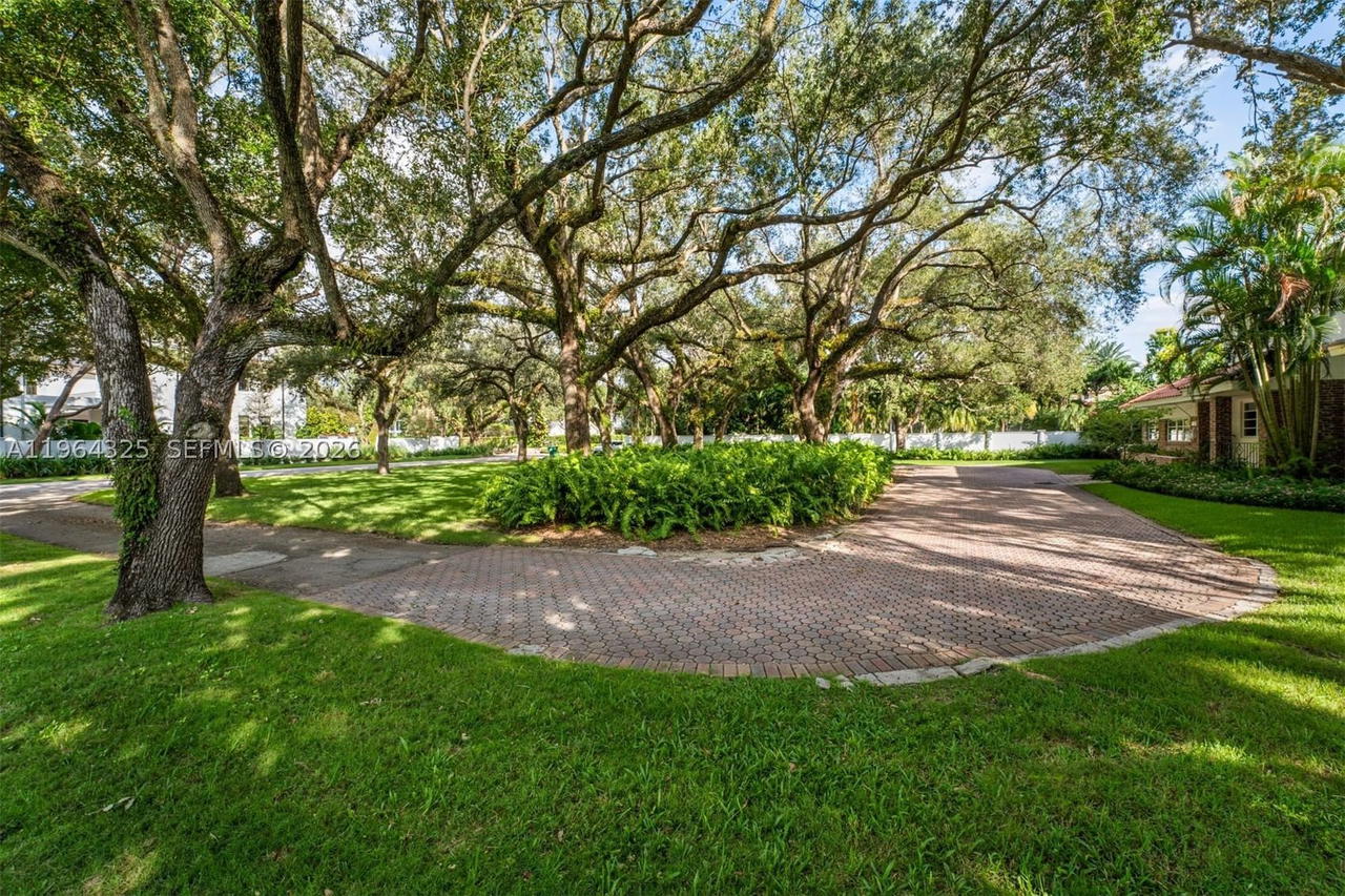Real estate property located at 7301 Ponce De Leon Rd, Miami-dade, Unknown, Miami, FL