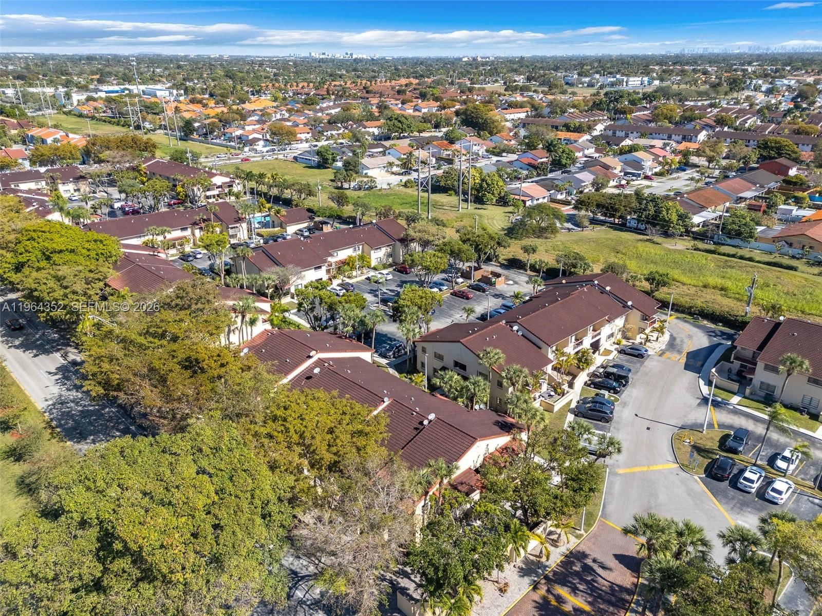 Real estate property located at 6346 136th Ct #110-H, Miami-dade, Kendall Lakes East Patio, Miami, FL