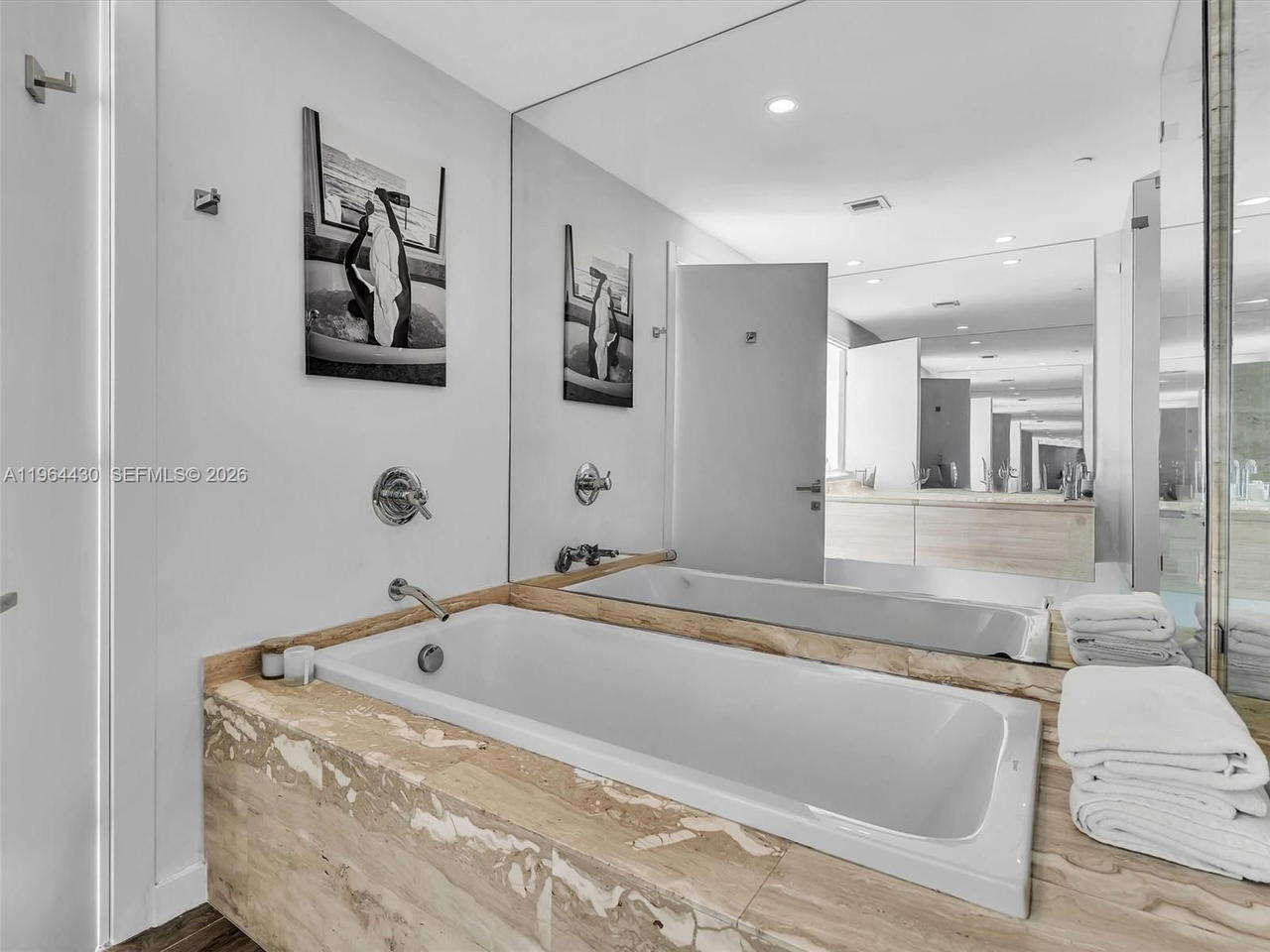 Real estate property located at 2900 7th Ave #3307, Miami-dade, Biscayne Beach Condo, Miami, FL