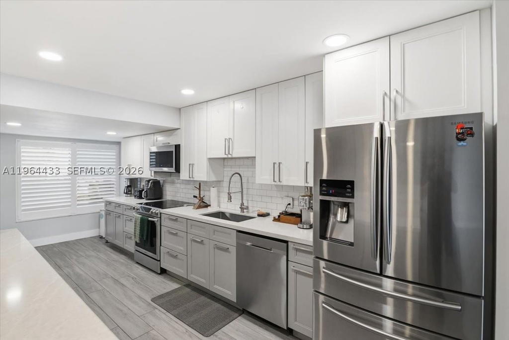 Real estate property located at 958 Mockingbird Ln #514, Broward, Trellises 5a Condo, Plantation, FL