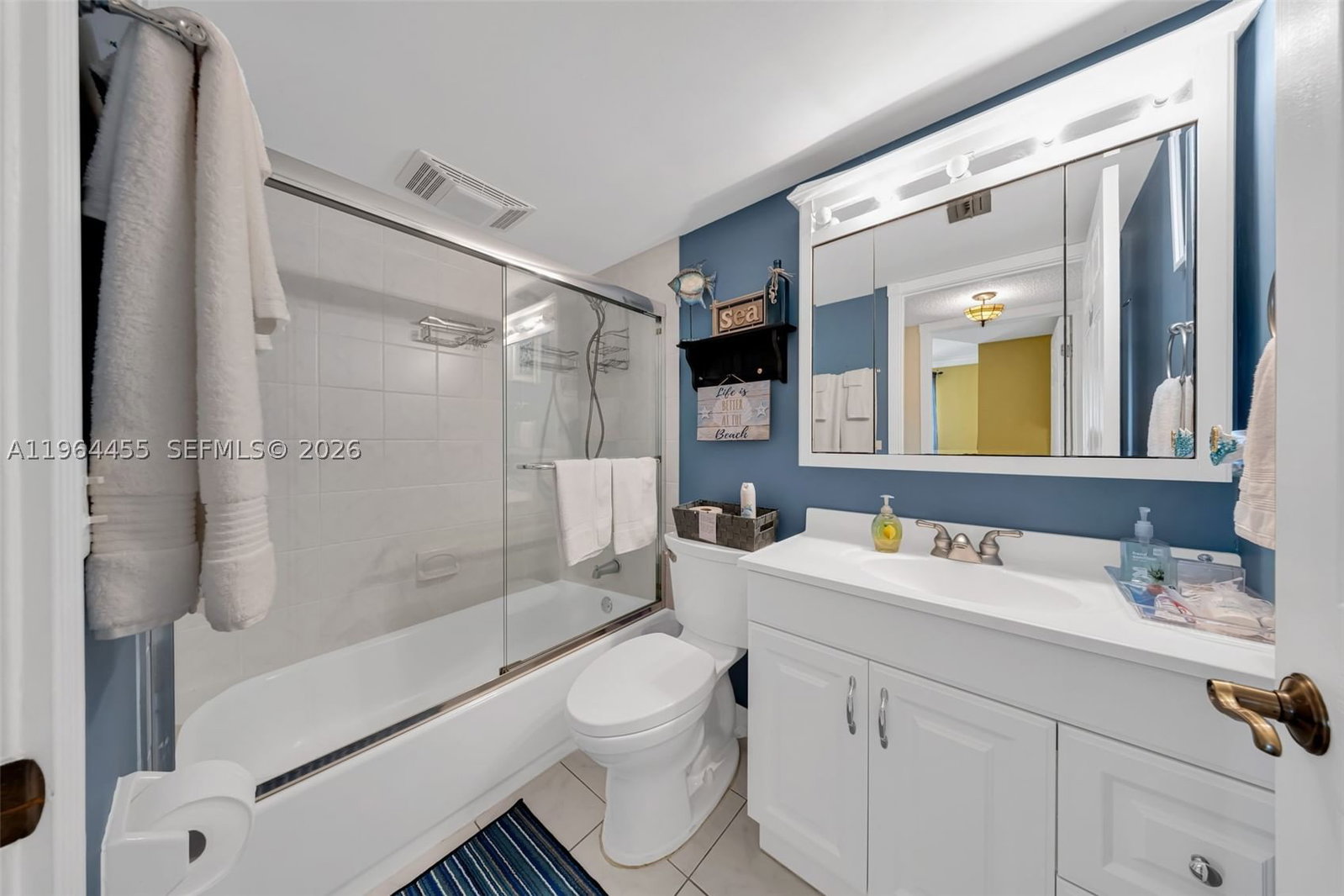 Real estate property located at 4040 Crystal Lake Dr #105, Broward, Ninth Green At Crystal La, Deerfield Beach, FL
