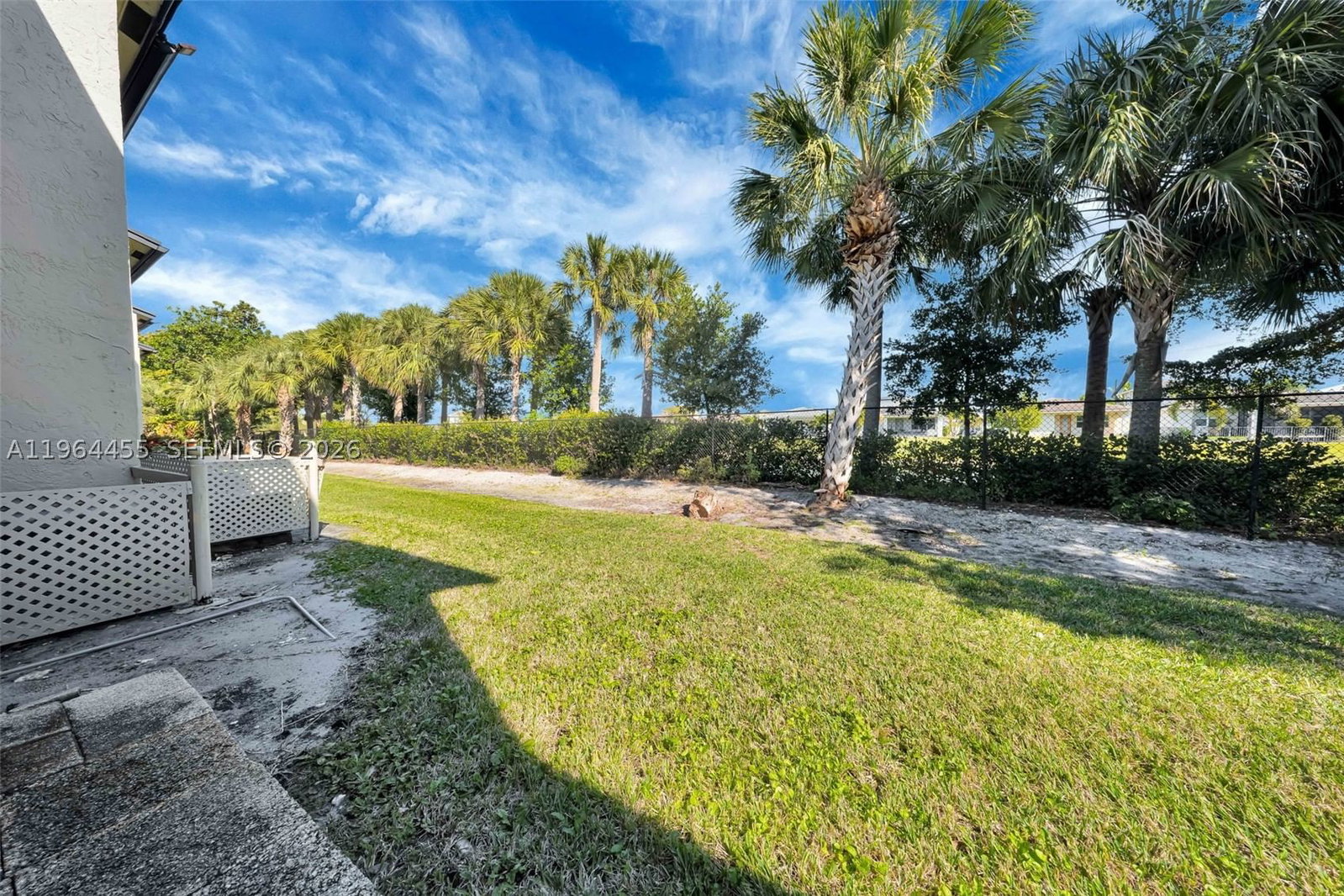 Real estate property located at 4040 Crystal Lake Dr #105, Broward, Ninth Green At Crystal La, Deerfield Beach, FL