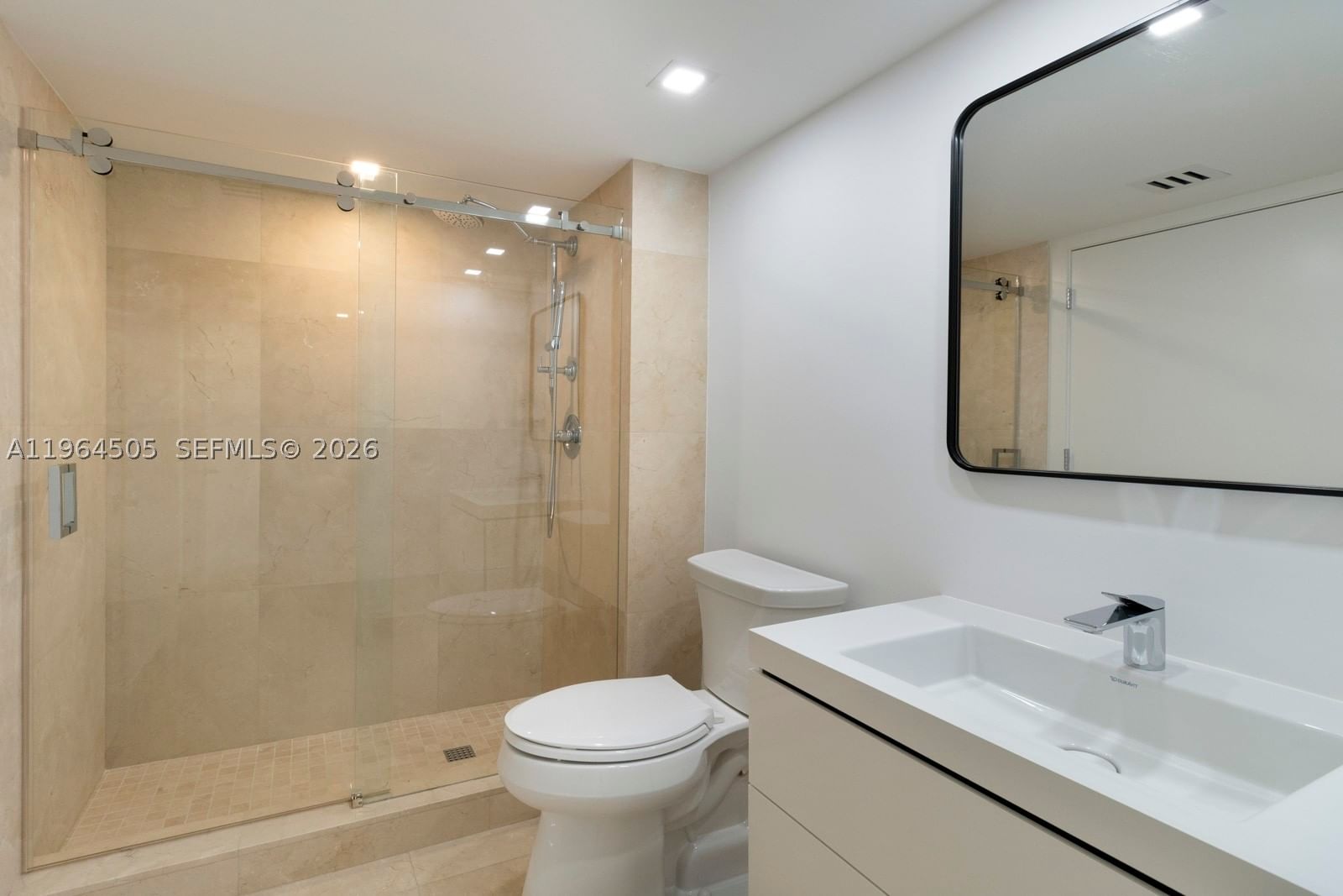 Real estate property located at 90 Alton Rd #902, Miami-dade, Yacht Club At Portofino C, Miami Beach, FL