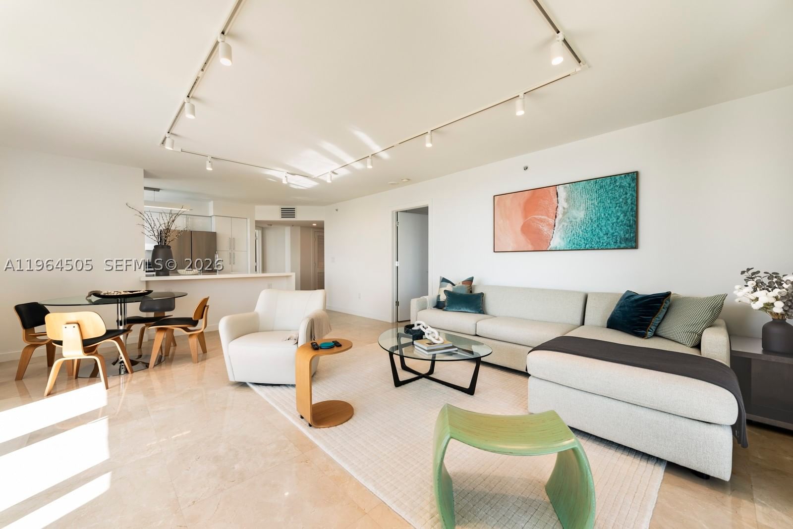 Real estate property located at 90 Alton Rd #902, Miami-dade, Yacht Club At Portofino C, Miami Beach, FL