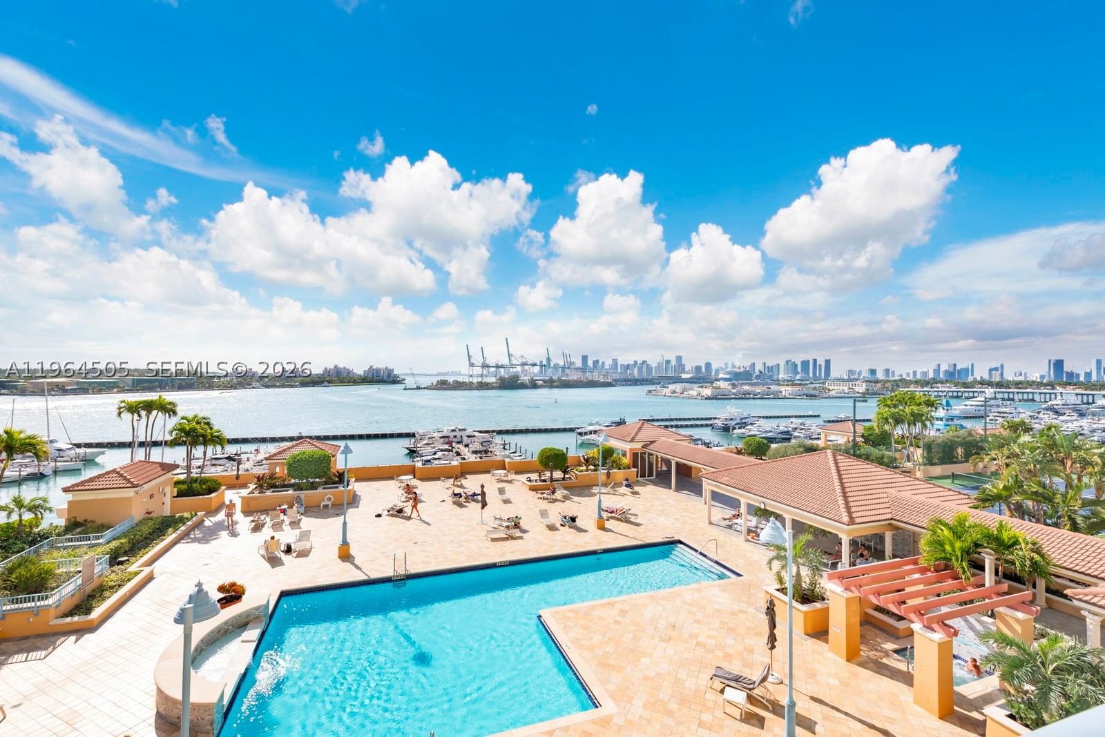 Real estate property located at 90 Alton Rd #902, Miami-dade, Yacht Club At Portofino C, Miami Beach, FL