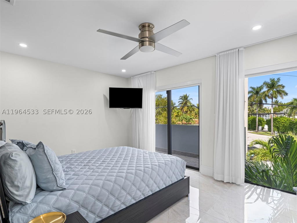 Real estate property located at 6180 Pine Tree Dr, Miami-dade, Beach View Addn, Miami Beach, FL