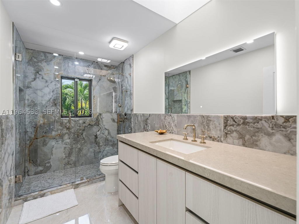 Real estate property located at 6180 Pine Tree Dr, Miami-dade, Beach View Addn, Miami Beach, FL