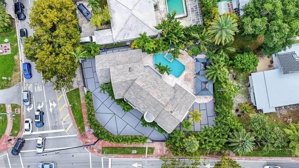 Real estate property located at 6180 Pine Tree Dr, Miami-dade, Beach View Addn, Miami Beach, FL