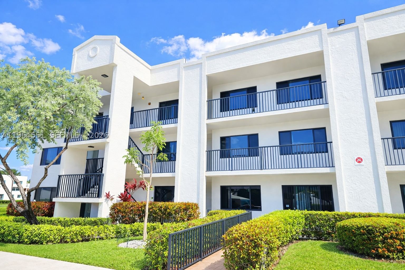Real estate property located at 10722 Clairmont Cir #102, Broward, Clairmont Condominium G, Tamarac, FL