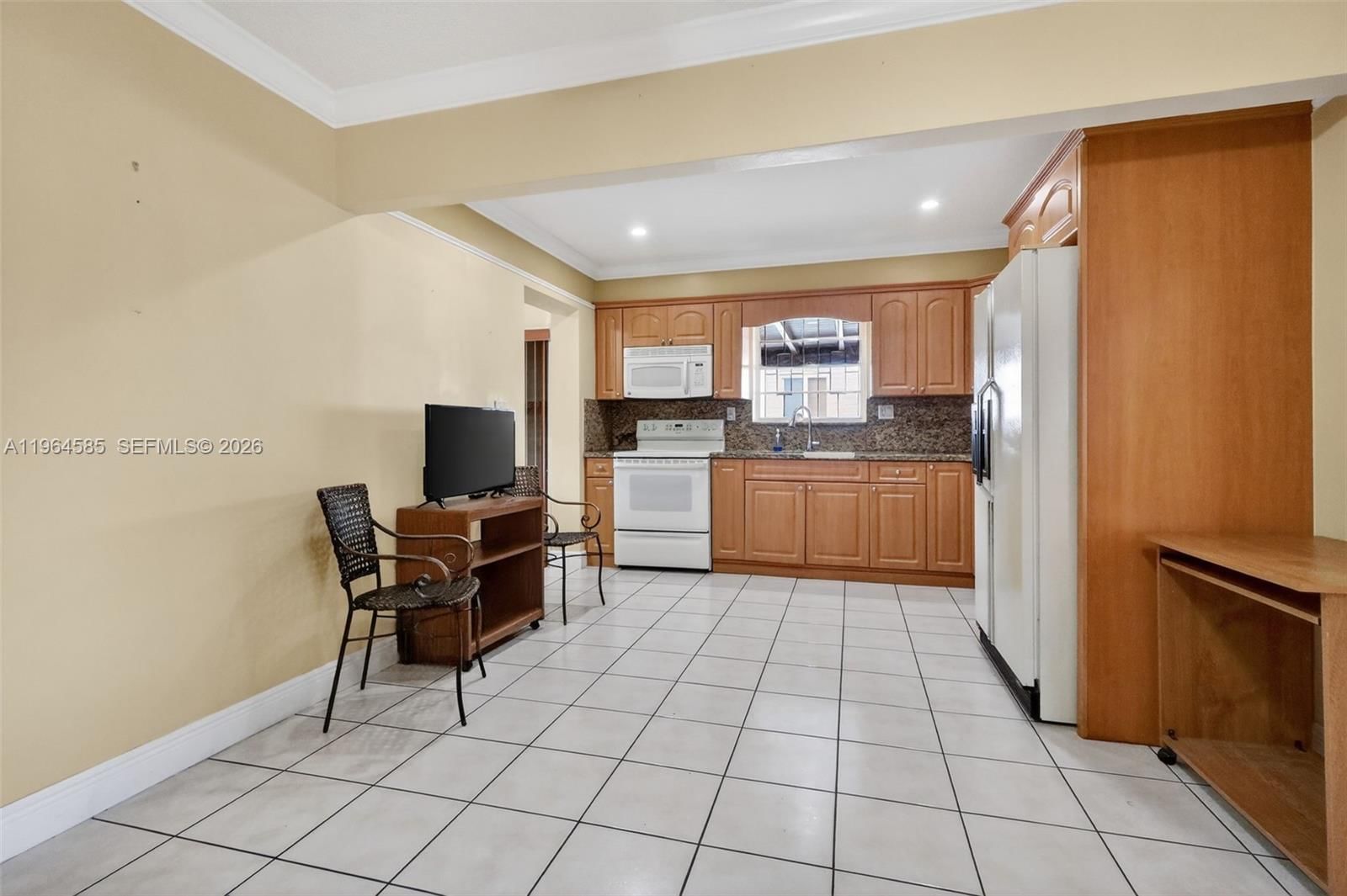Real estate property located at 1010 33rd Pl, Miami-dade, None, Hialeah, FL