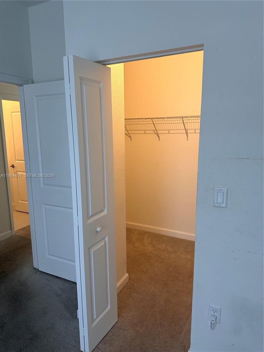 Real estate property located at 623 13th St Cir, Miami-dade, Miami Land And Developmen, Homestead, FL