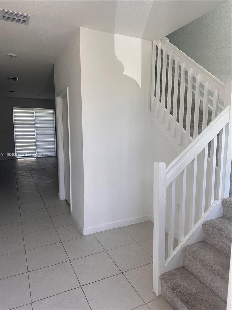 Real estate property located at 623 13th St Cir, Miami-dade, Miami Land And Developmen, Homestead, FL