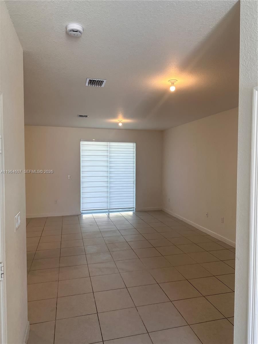 Real estate property located at 623 13th St Cir, Miami-dade, Miami Land And Developmen, Homestead, FL