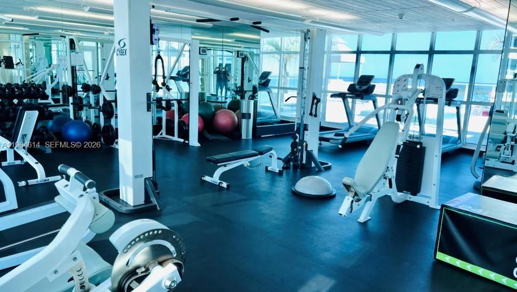 Real estate property located at 218 14th St #1504, Miami-dade, The Emerald At Brickell C, Miami, FL