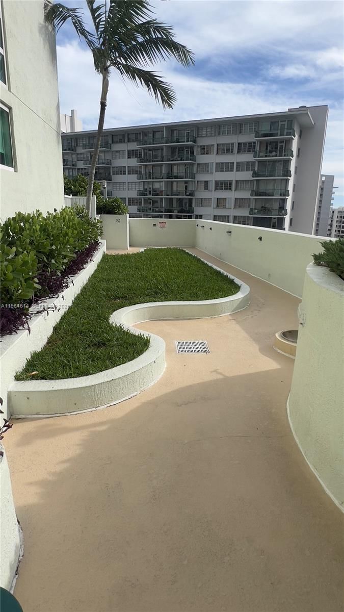 Real estate property located at 218 14th St #1504, Miami-dade, The Emerald At Brickell C, Miami, FL