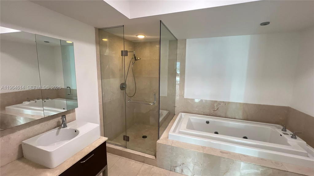 Real estate property located at 218 14th St #1504, Miami-dade, The Emerald At Brickell C, Miami, FL