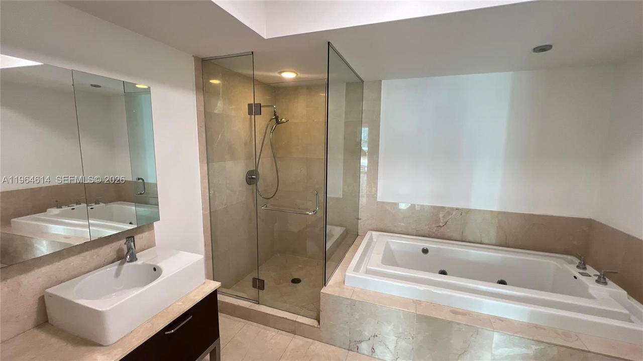 Real estate property located at 218 14th St #1504, Miami-dade, The Emerald At Brickell C, Miami, FL
