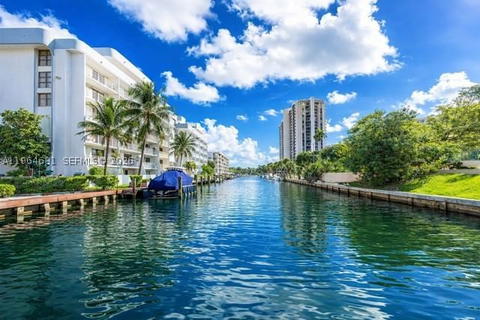 Real estate property located at 1650 115th St #111, Miami-dade, Cricket Clubhouse Condo, Miami, FL