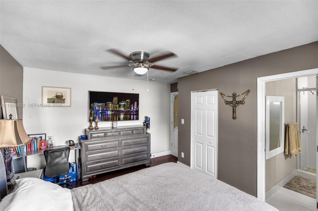 Real estate property located at 8253 192nd Ter, Miami-dade, Westbrooke At Avalon Sec, Hialeah, FL