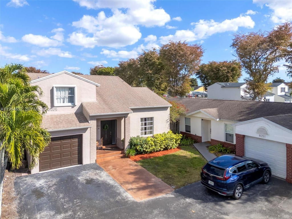 Real estate property located at 8253 192nd Ter, Miami-dade, Westbrooke At Avalon Sec, Hialeah, FL