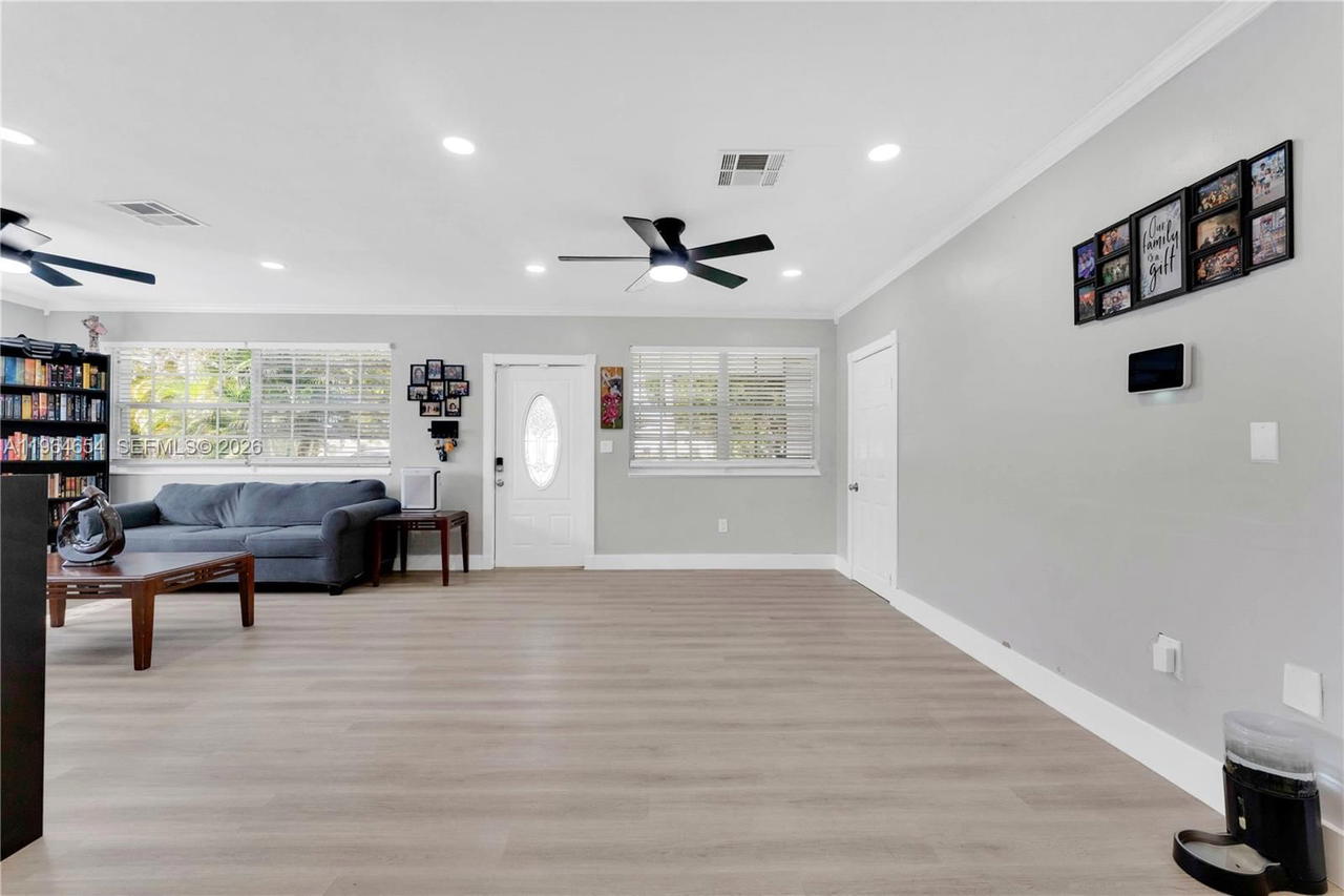 Real estate property located at 16895 4th Pl, Miami-dade, Seaboard Park, North Miami Beach, FL