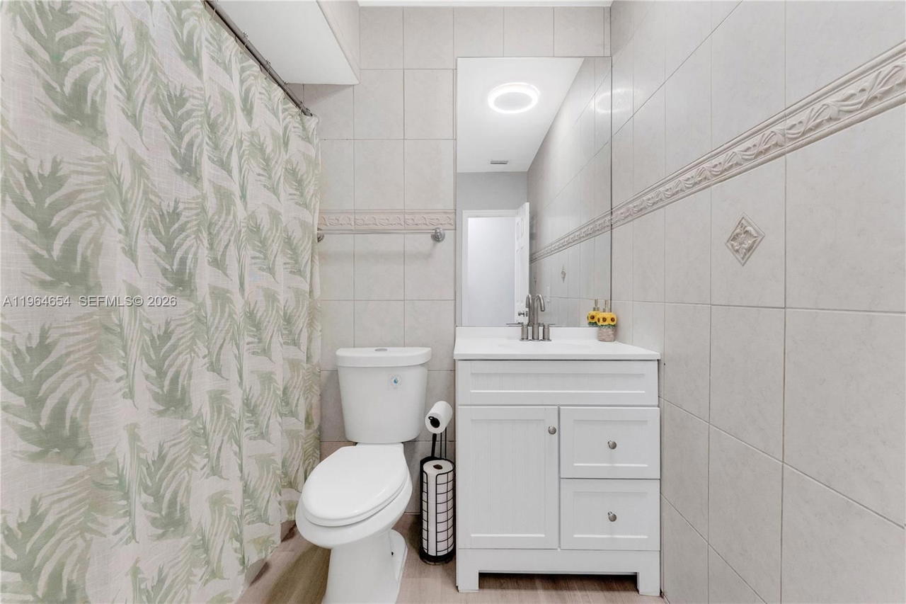 Real estate property located at 16895 4th Pl, Miami-dade, Seaboard Park, North Miami Beach, FL