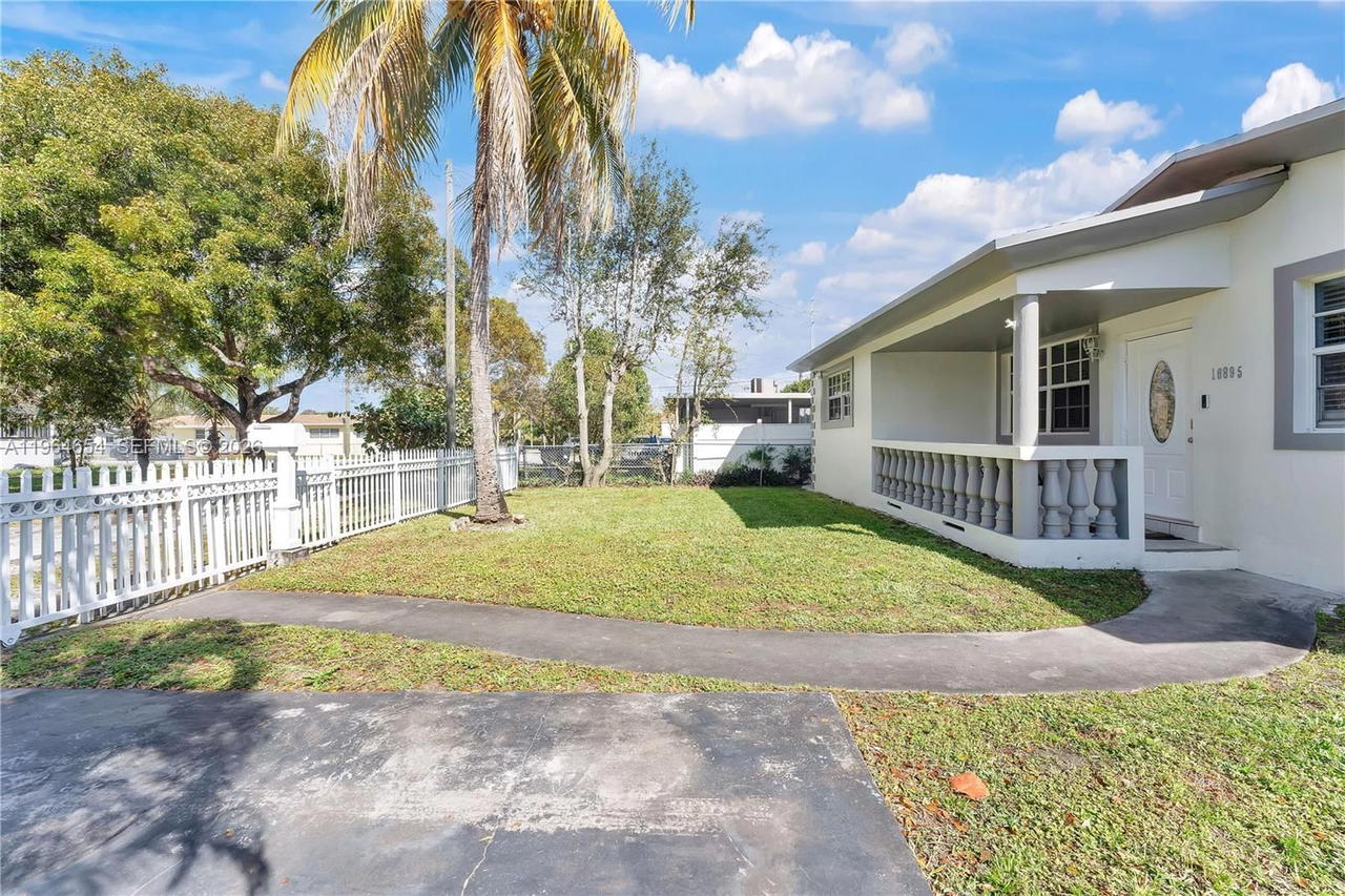 Real estate property located at 16895 4th Pl, Miami-dade, Seaboard Park, North Miami Beach, FL