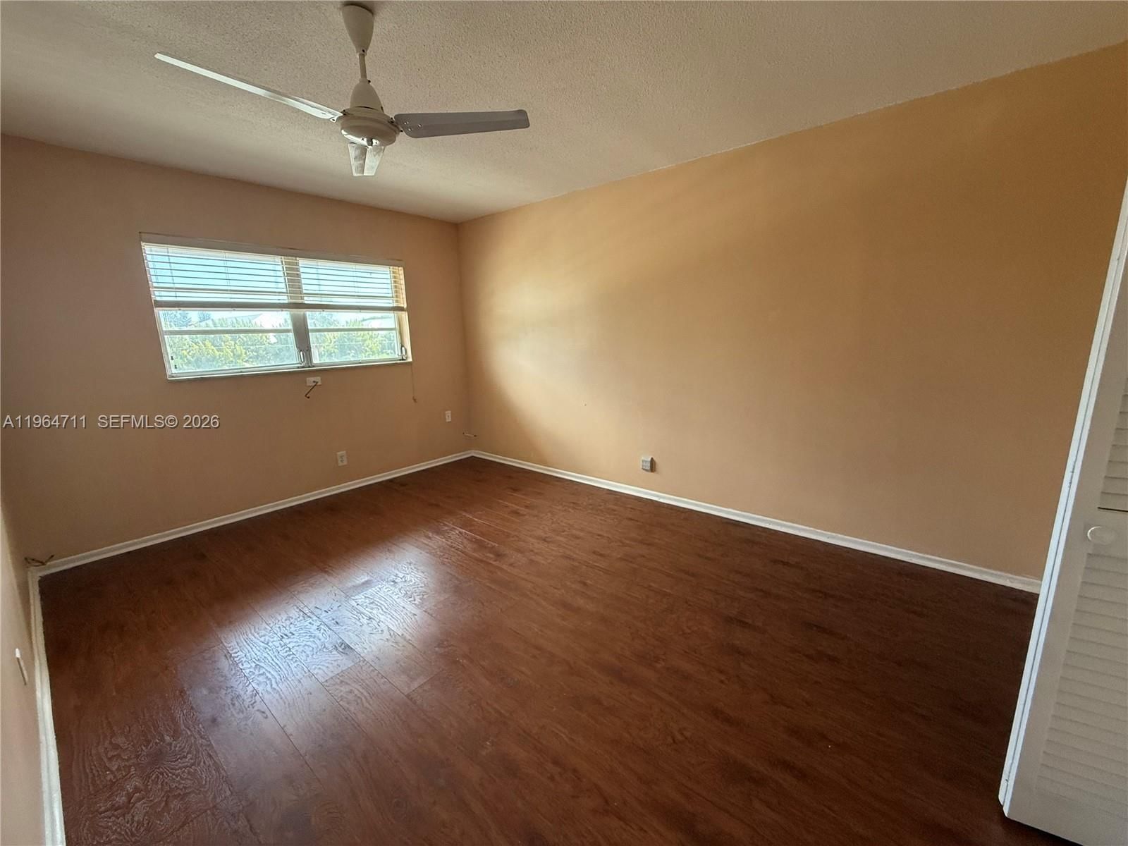 Real estate property located at 5300 Washington St B329, Broward, Beverly Hills Condo Numbe, Hollywood, FL