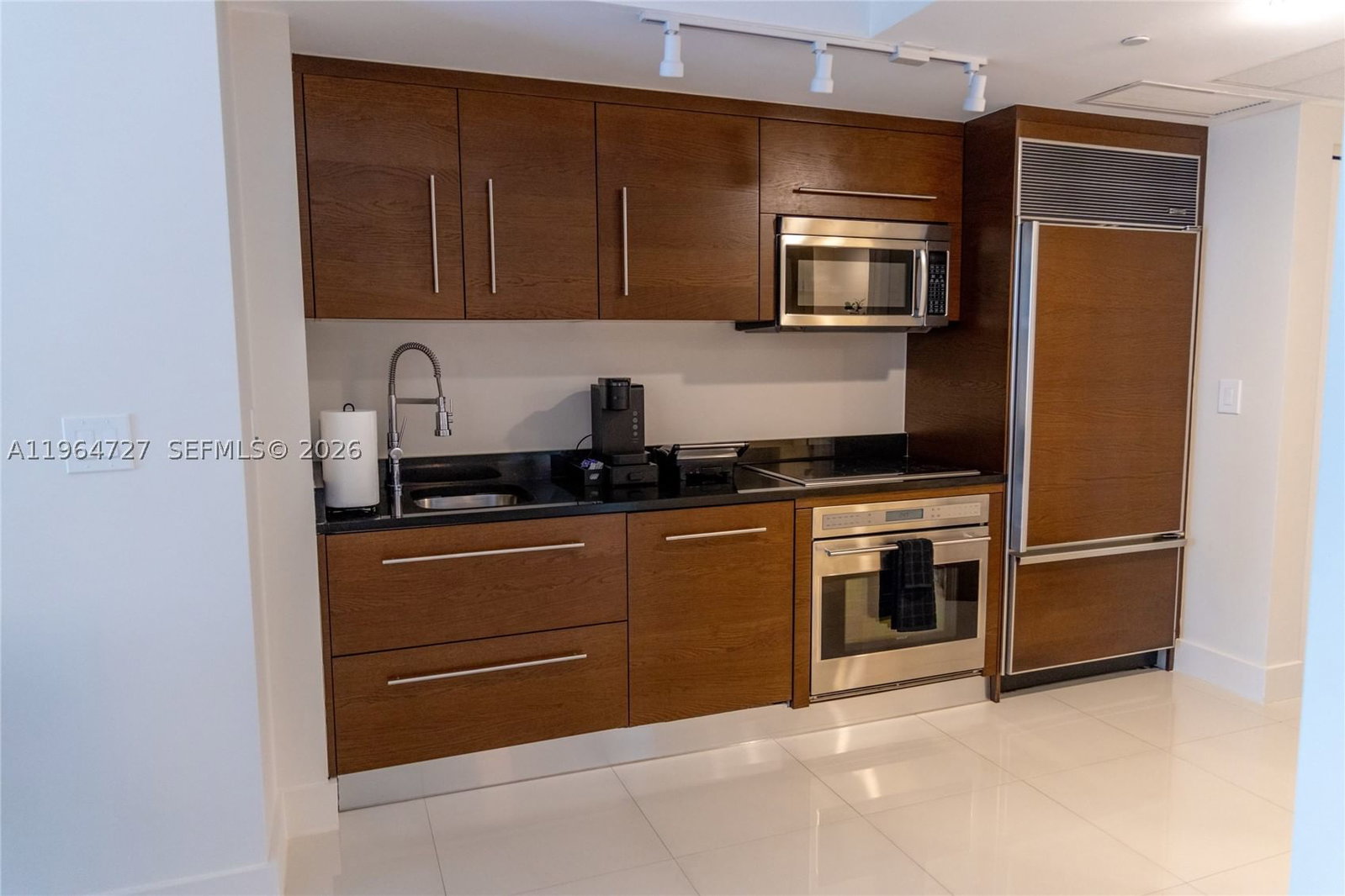 Real estate property located at 475 Brickell Ave #3510, Miami-dade, Iconbrickell Condo No 1, Miami, FL