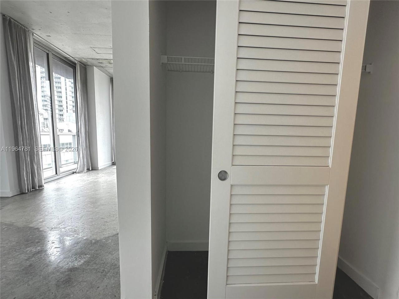 Real estate property located at 151 1st St #1501, Miami-dade, Centro Condo, Miami, FL