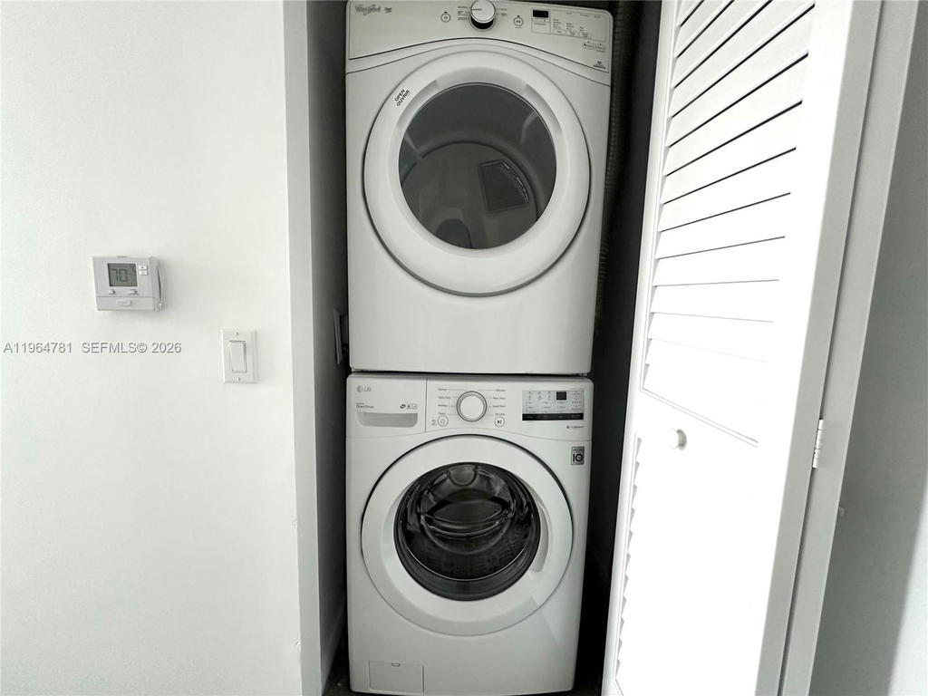 Real estate property located at 151 1st St #1501, Miami-dade, Centro Condo, Miami, FL