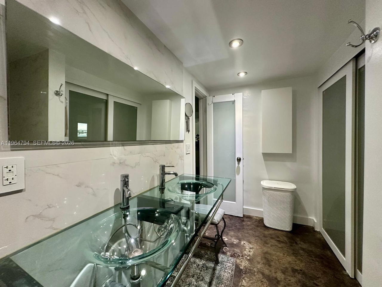 Real estate property located at 1000 West Ave #932, Miami-dade, Mirador 1000 Condo, Miami Beach, FL